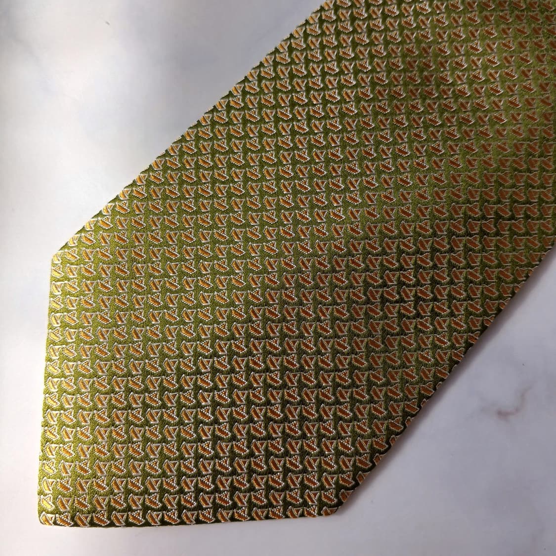 살바토레 페라가모 실크 패턴 넥타이 9.2cm S~A+등급 E757
 상품이미지6