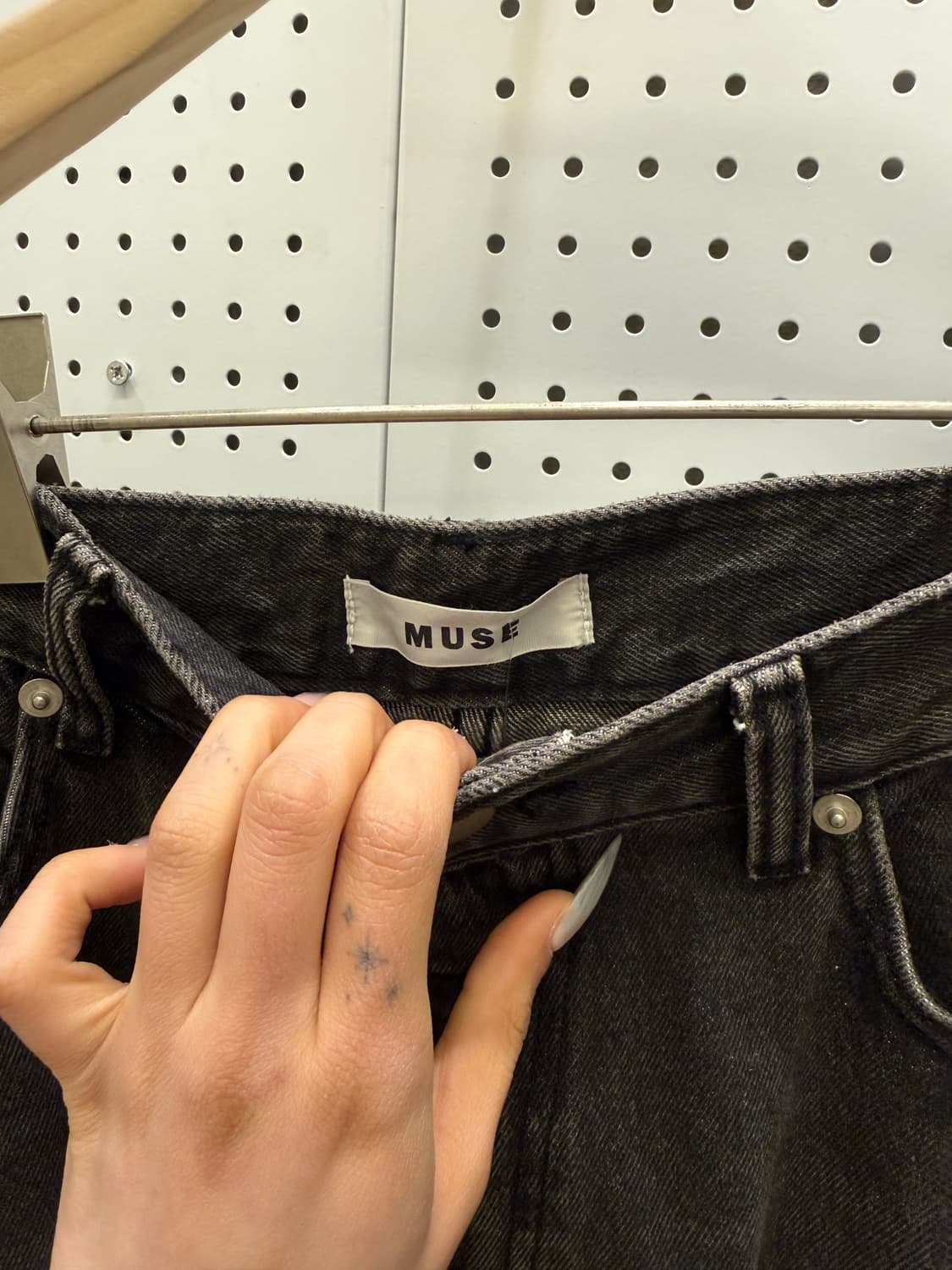 뮤즈 워시드 블랙 스트레이트 데님 팬츠 U715 상품이미지4