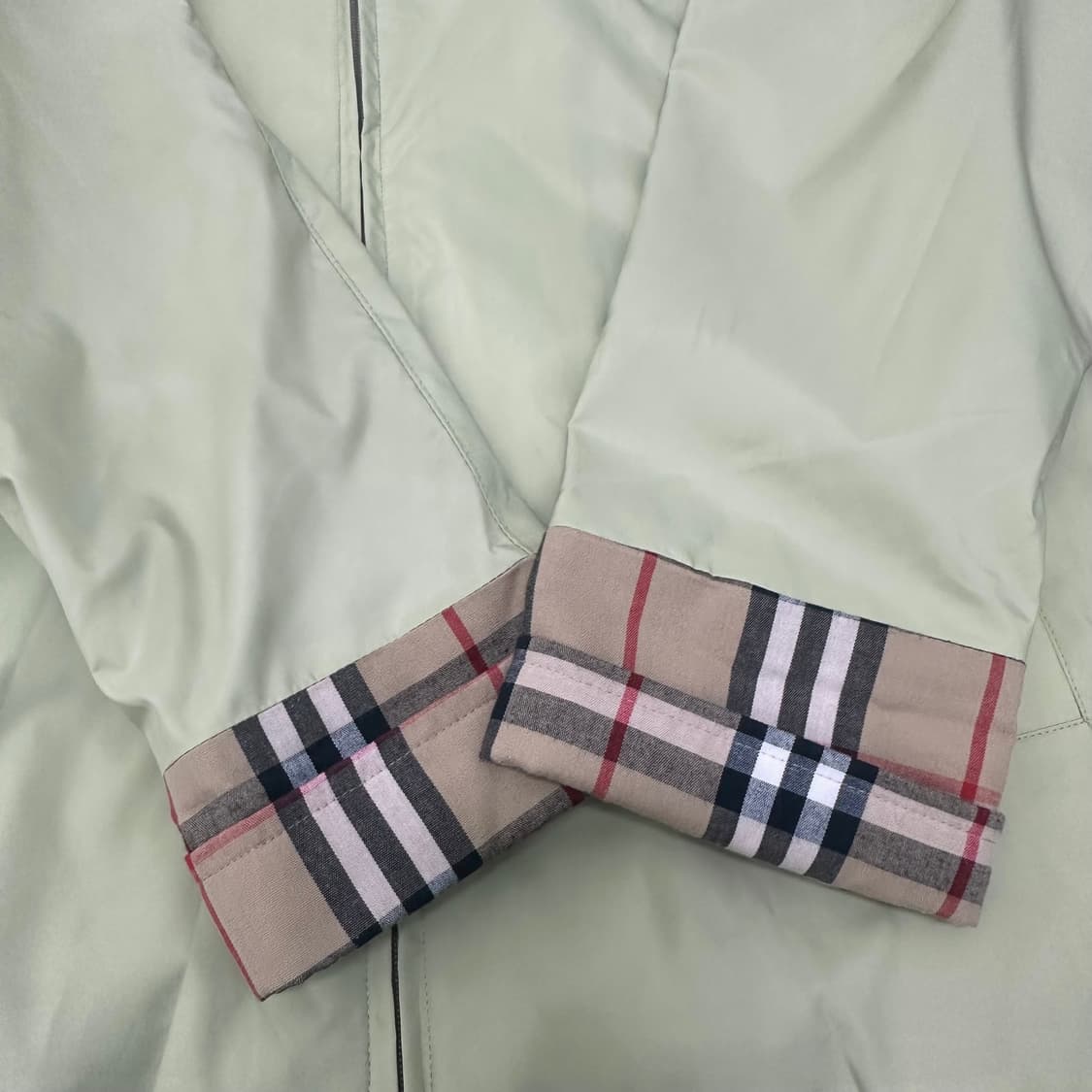 BURBERRY 버버리 여성 후드 바람막이 자켓 XS 상품이미지5