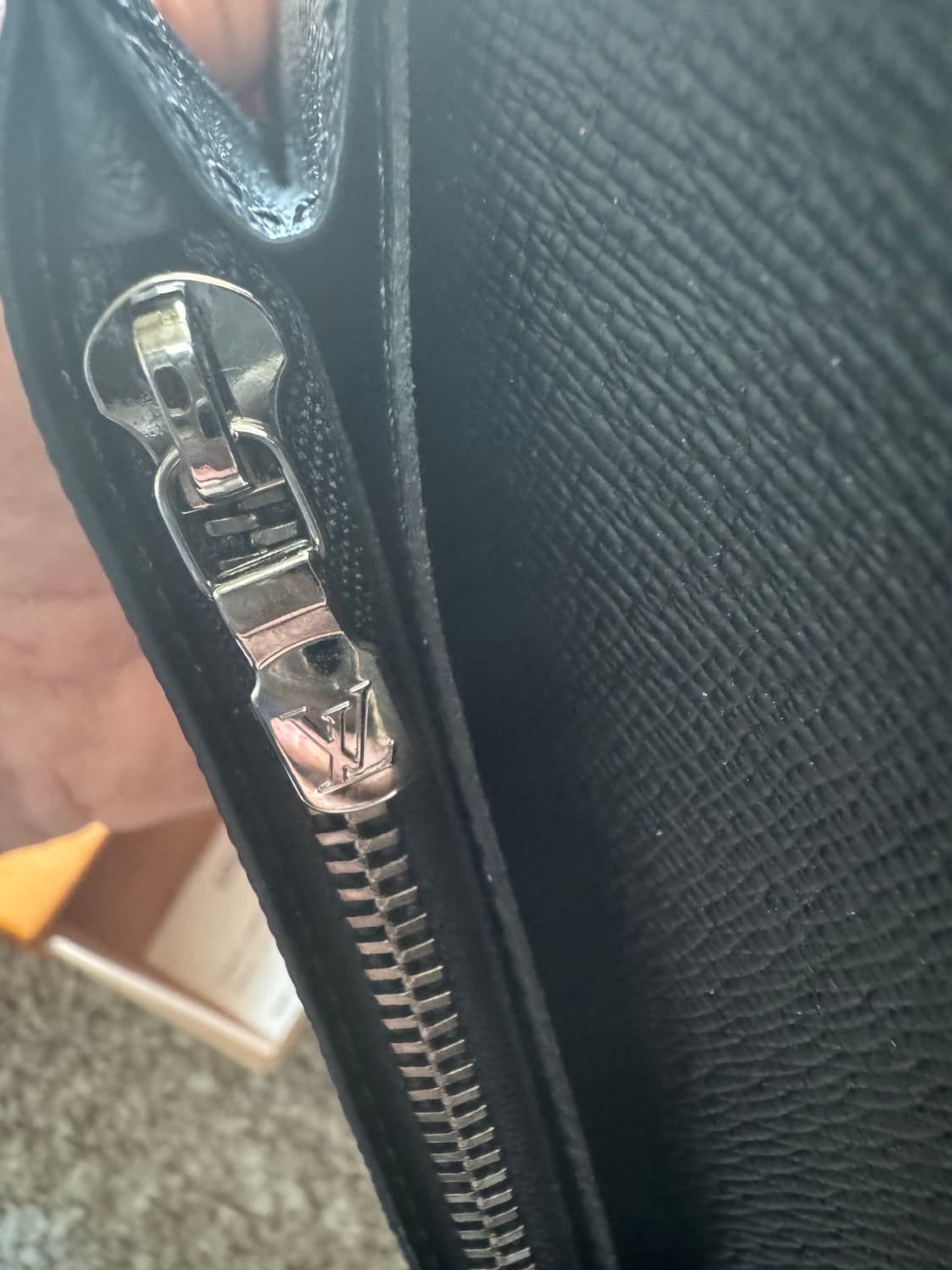 정품 루이비통 장지갑 이클립스 블랙 상품이미지5