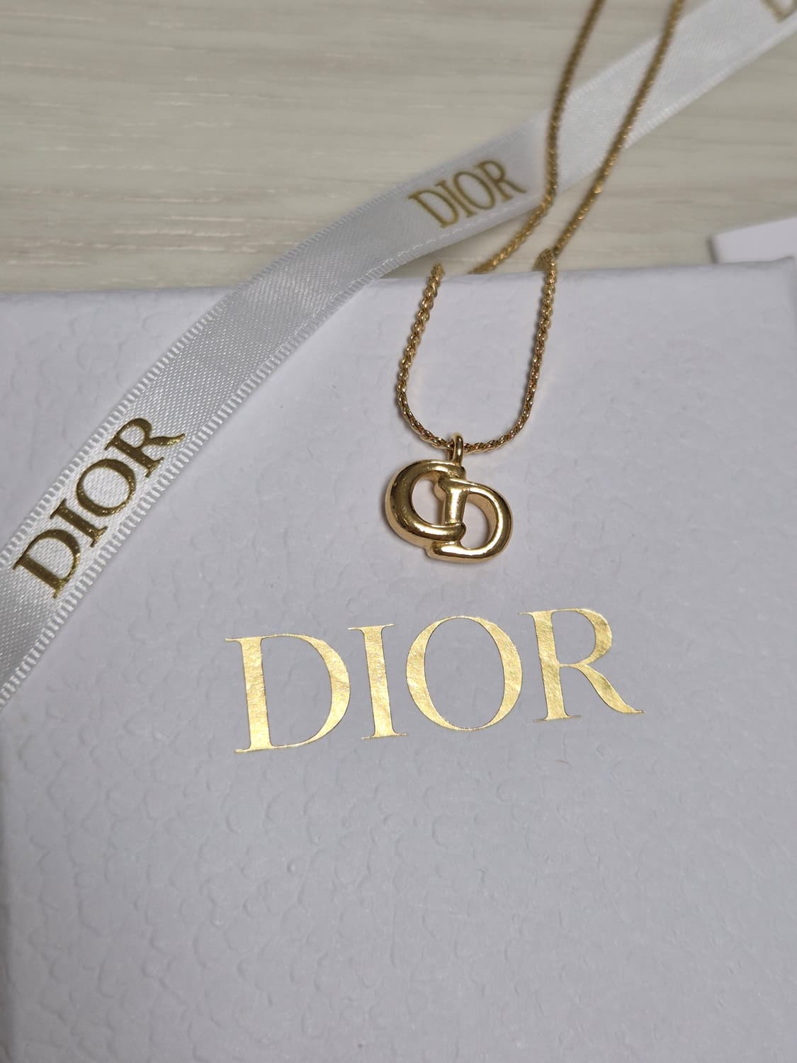 (풀박스) 디올 CD 목걸이 예리 목걸이 팔아요 상품이미지1
