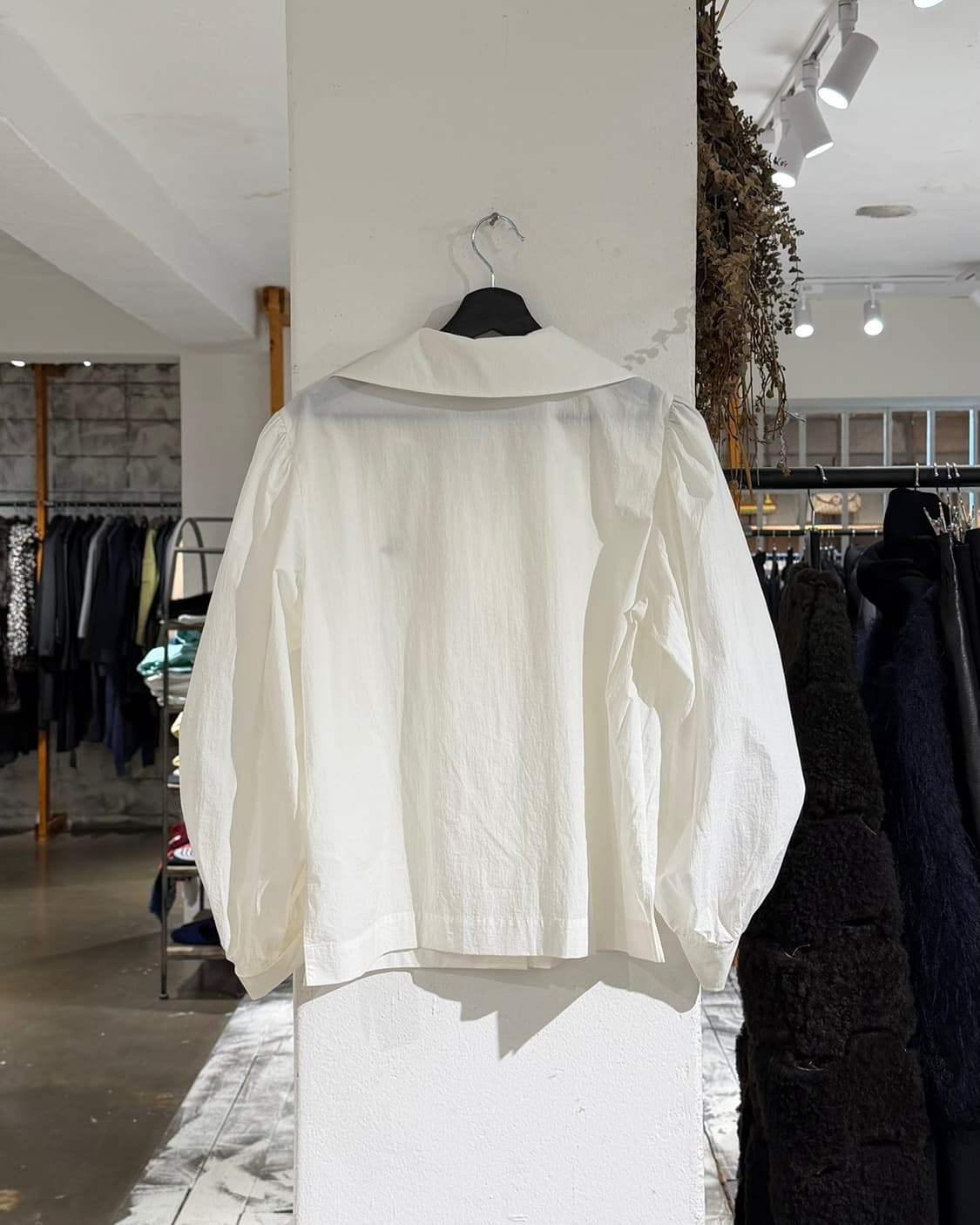 비비안웨스트우드 화이트 셔링 퍼프 블라우스 상품이미지7