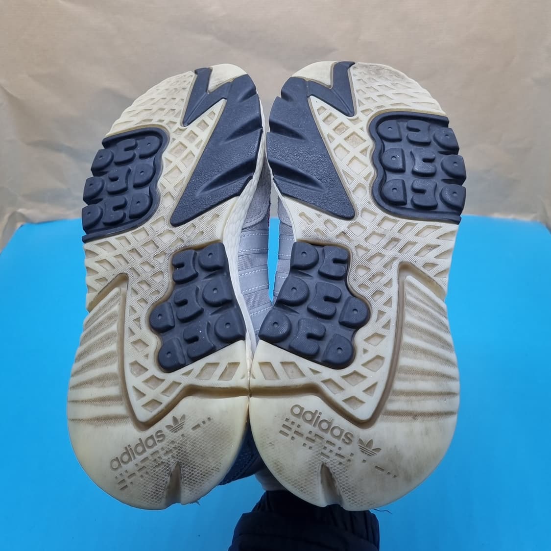 아디다스 나이트조거 실버 여성운동화230 상품이미지3