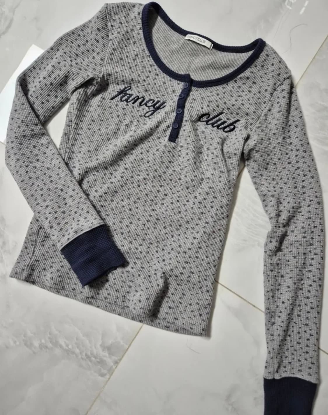 헨리넥 와플 롱슬리브 (FLOWER) 상품이미지3