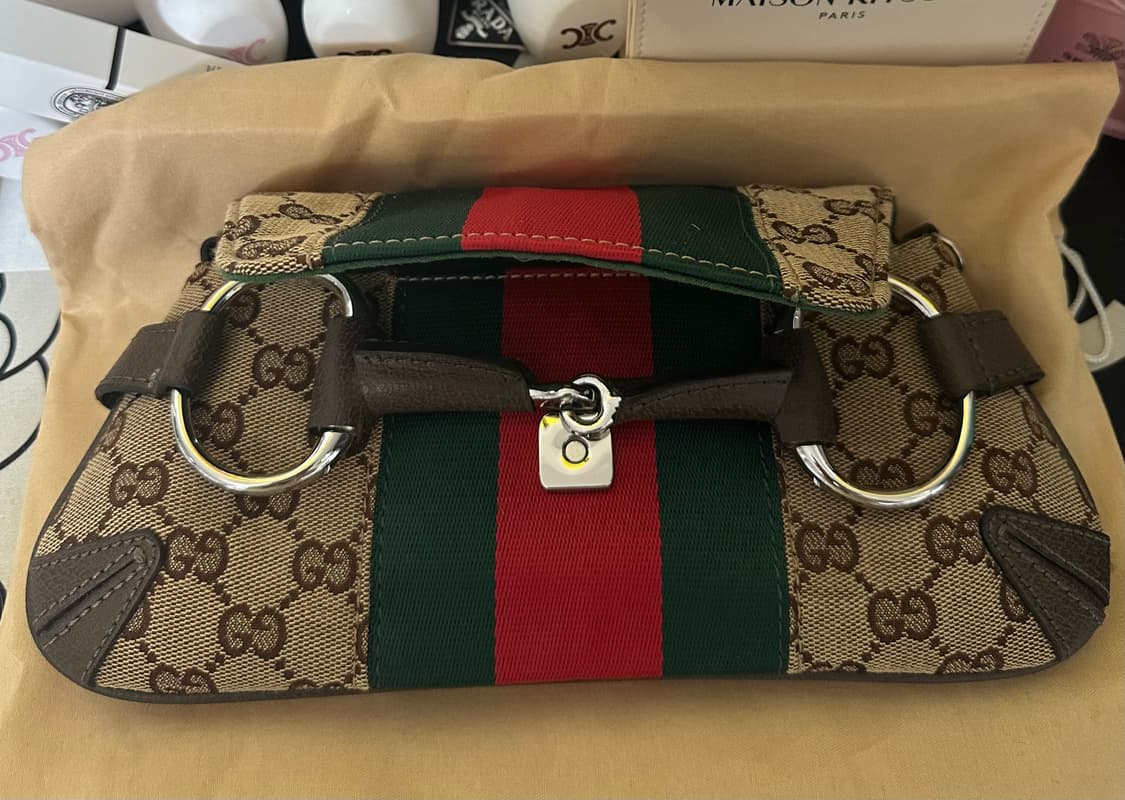 구찌 GG 로고 삼선 캔버스 토트백 상품이미지1