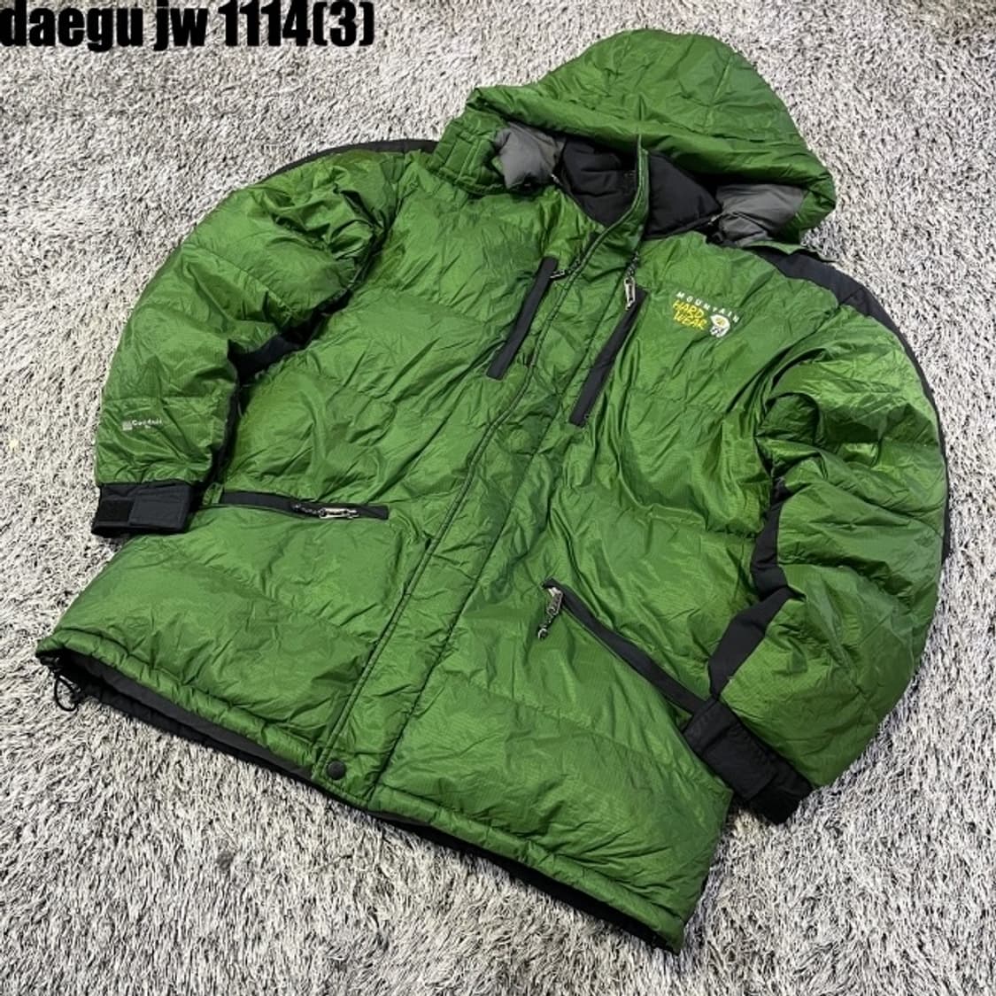 마운틴하드웨어 패딩 상품이미지1