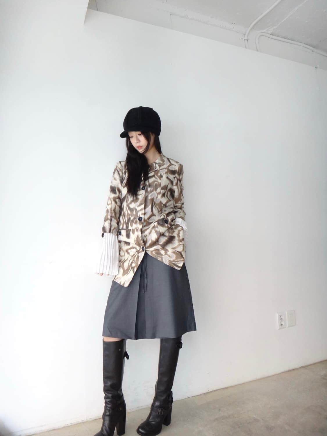 Formal pintuck midi skirt / charcoal 상품이미지7