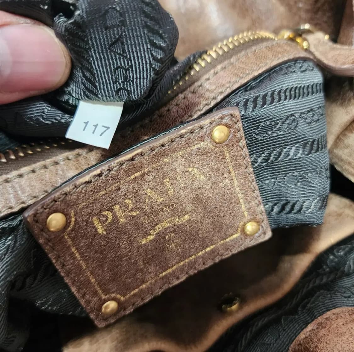 프라다 레더 숄더백 상품이미지9