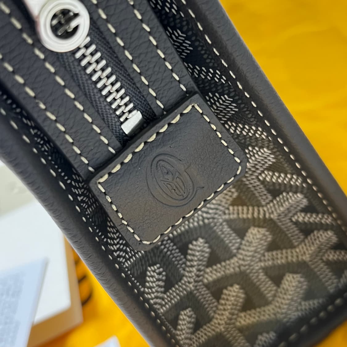 [정품] 새상품급 / MM 고야드 쥬방스 토일렛백 그레이 상품이미지7