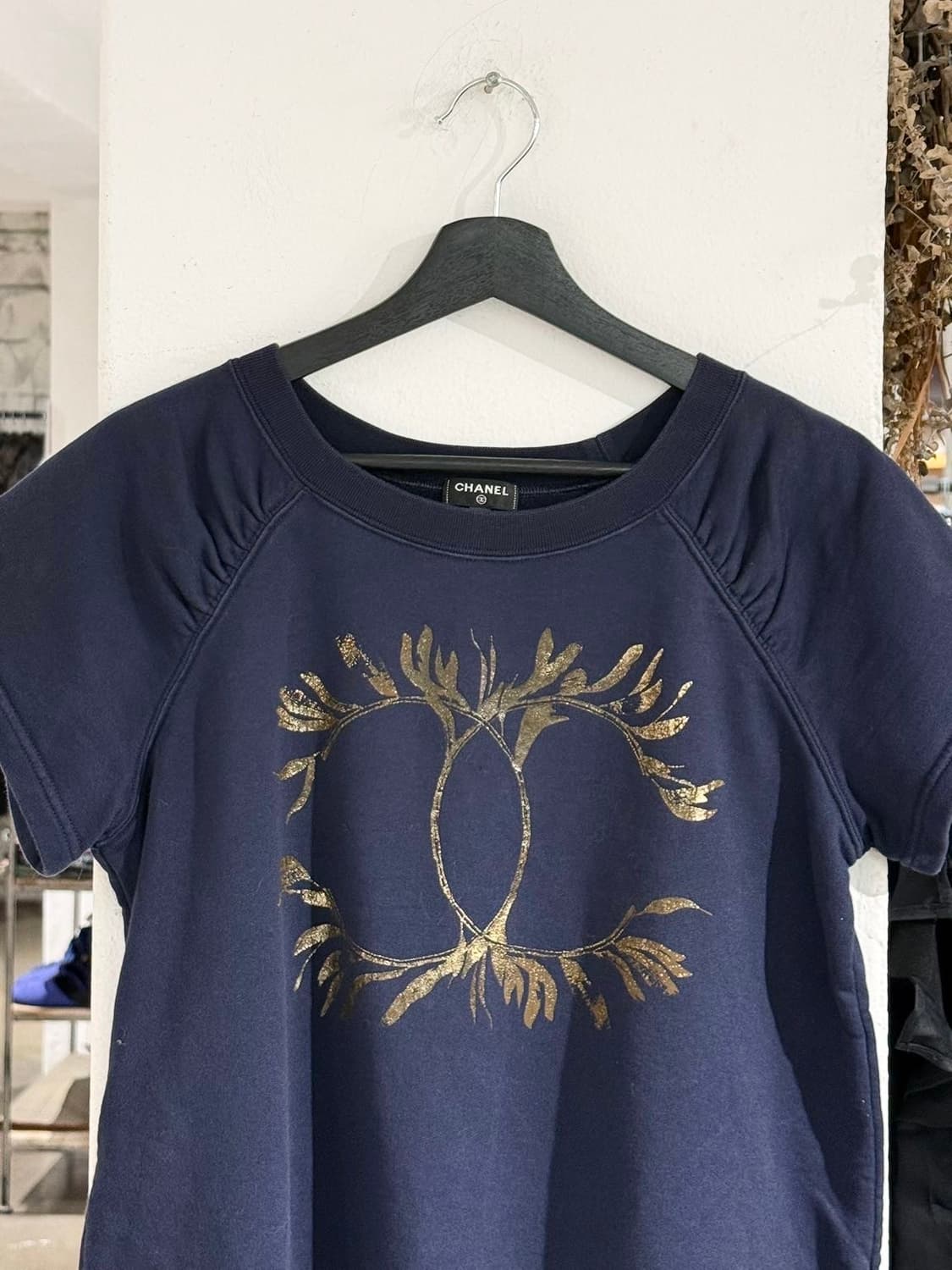 샤넬 네이비 셔링 로고 래글런 하프 티셔츠 상품이미지4