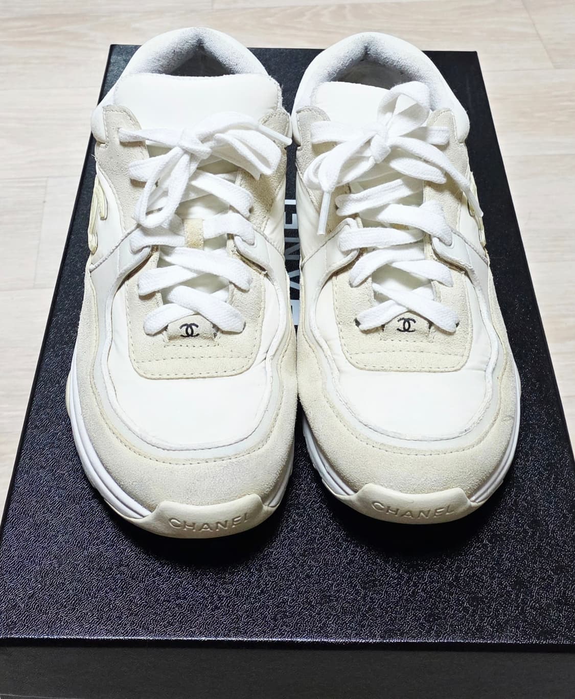 아이보리  샤넬 스니커즈 37 정품  상품이미지2