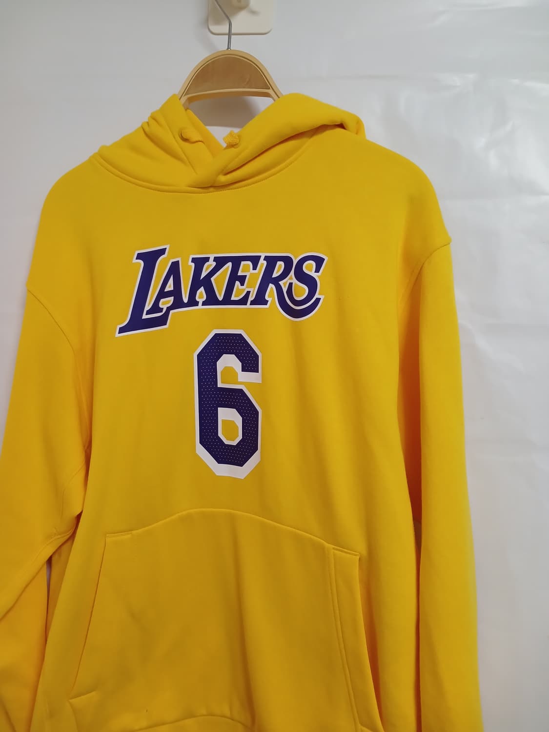 (새상품,M,100)NIKE LA 레이커스 에센셜 플리스 풀오버 후드티 상품이미지3