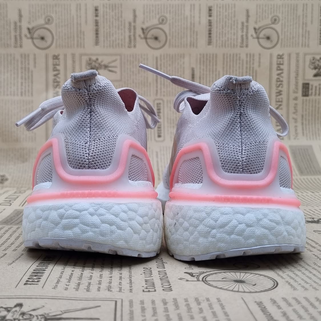 아디다스 울트라부스트 여성런닝화225 상품이미지4