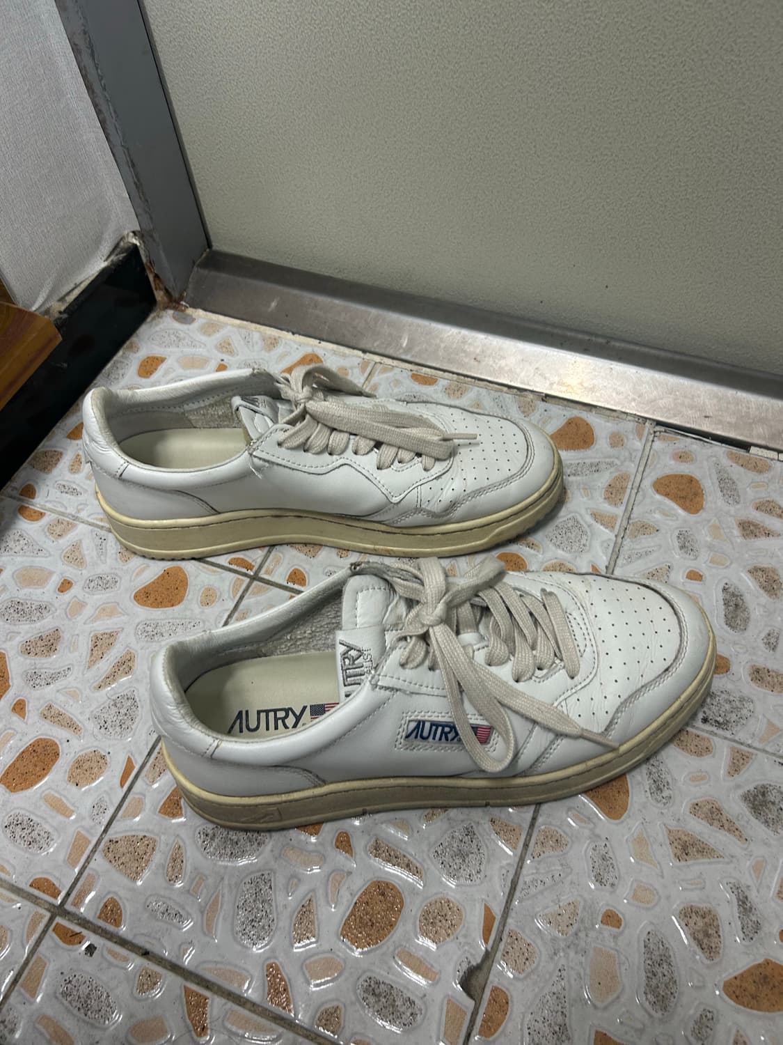 AUTRY 운동화 41사이즈(260~265) 상품이미지1