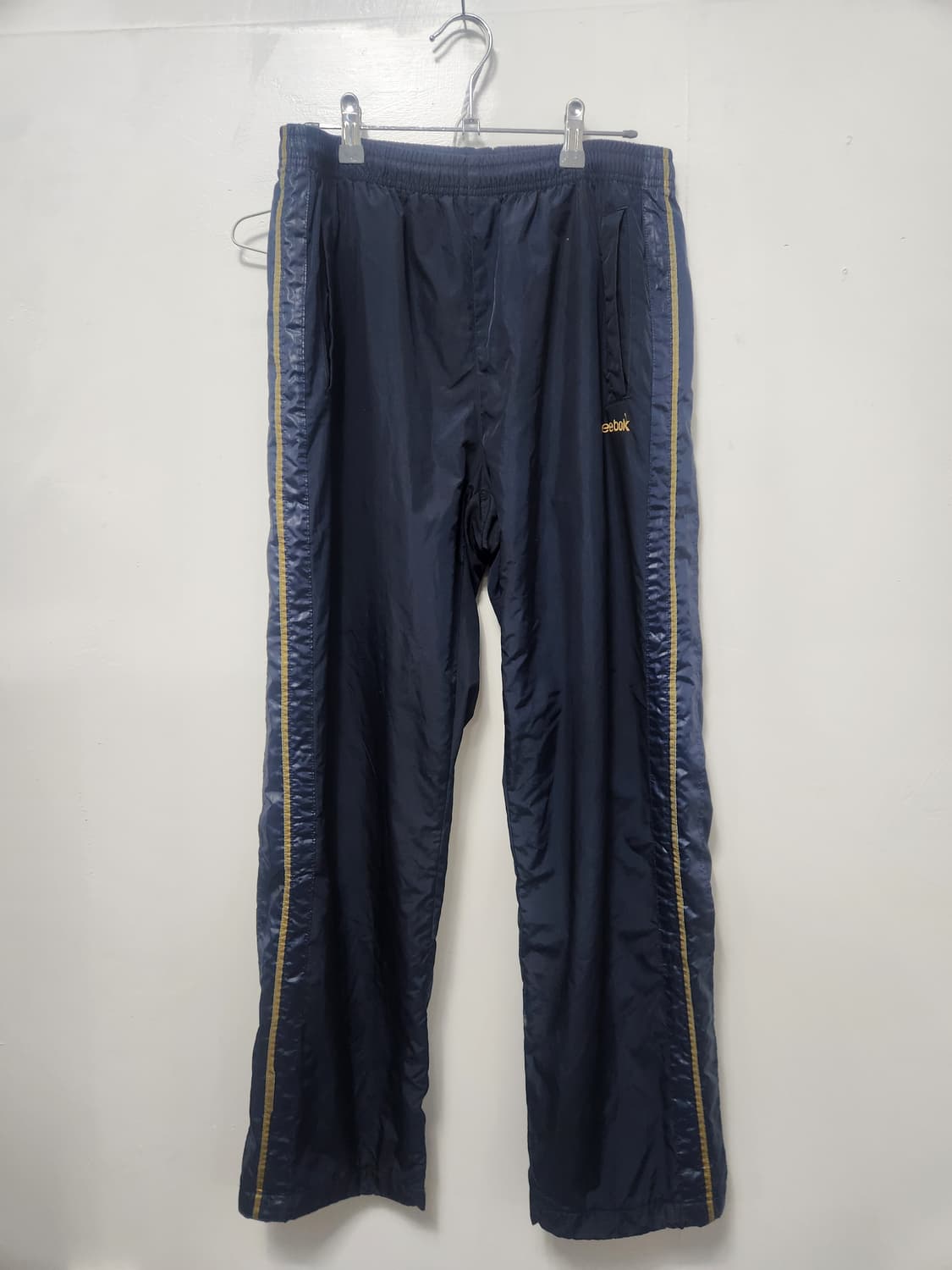 리복 빈티지 사이드 스트라이프 트랙팬츠 (네이비/골드) 상품이미지1