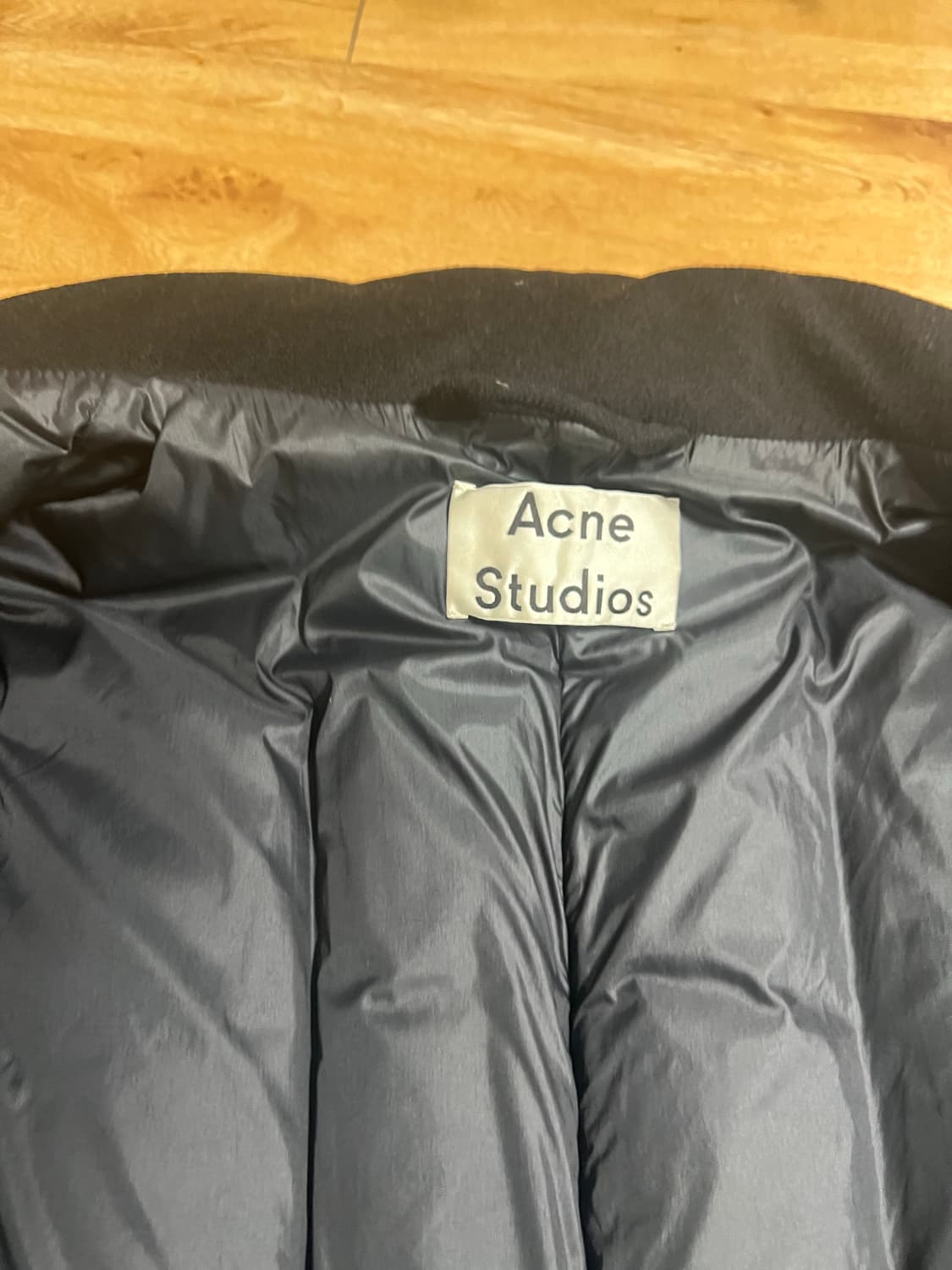 아크네 롱 패딩  상품이미지4