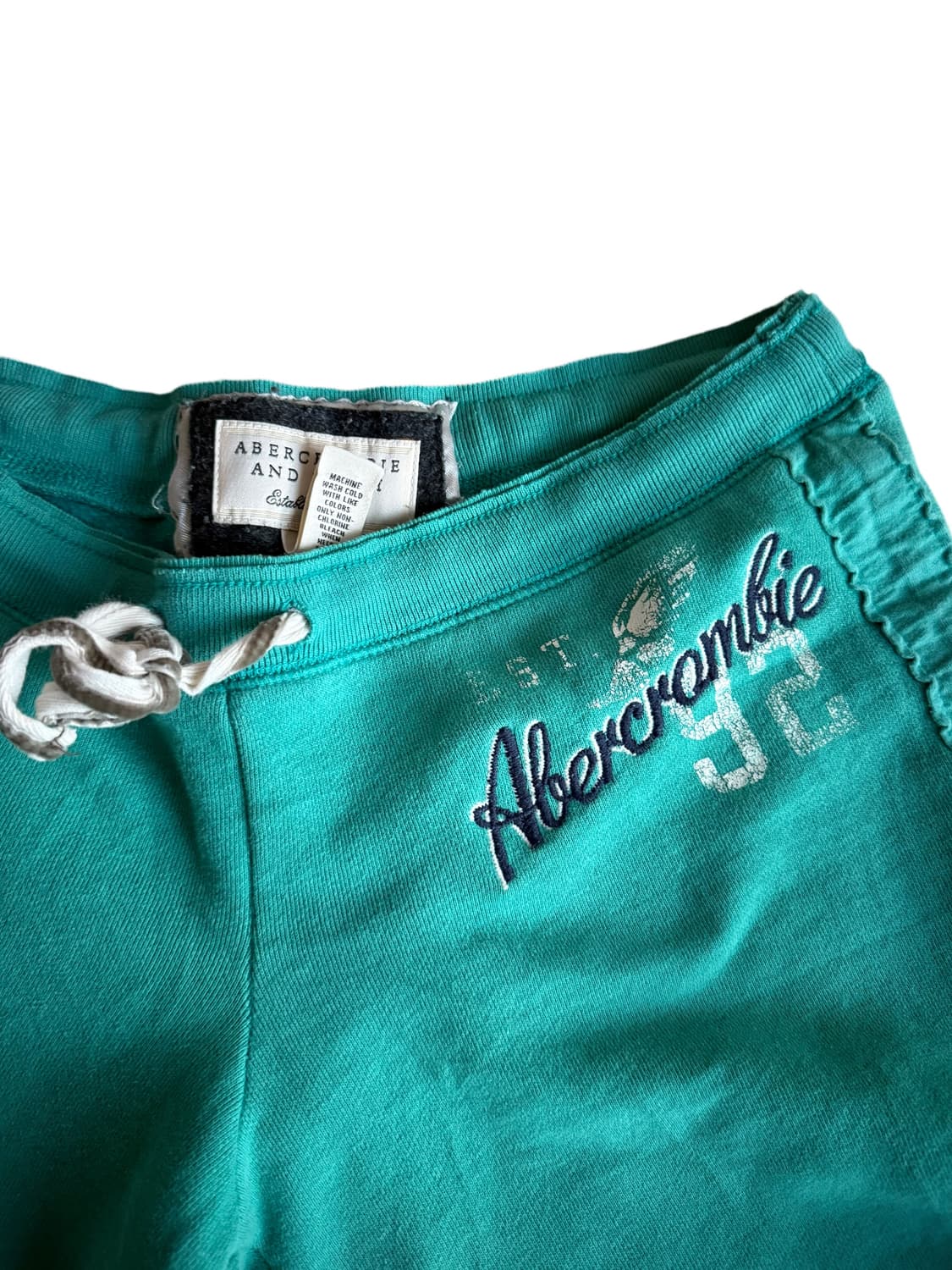 아베크롬비 & 피치 빈티지 로고 트레이닝 팬츠 상품이미지3