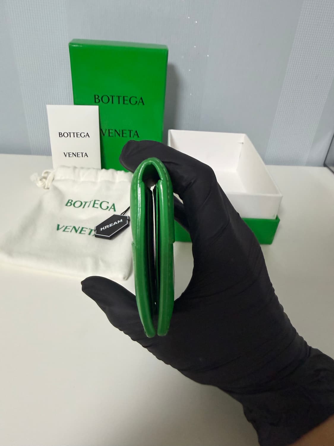 크림 풀구성 ) 보테가베네타 지갑 플랩 카드 케이스 패러킷 상품이미지5