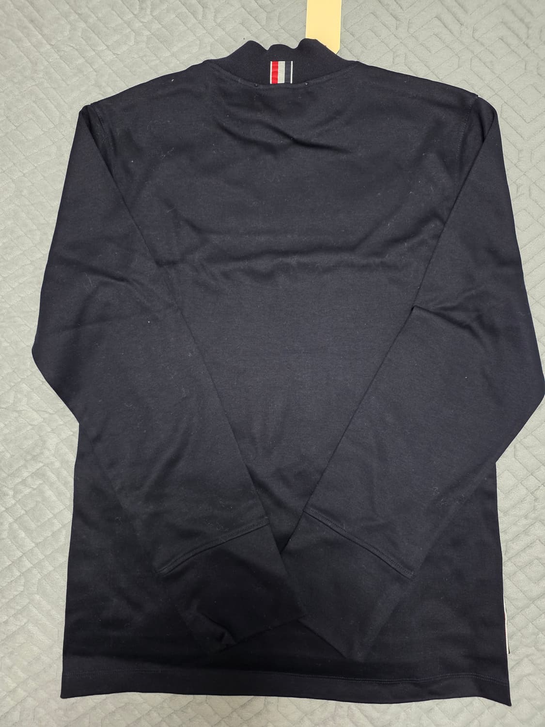 톰브라운 남성 다크네이비 하이넥 반터틀넥 티셔츠 새상품 상품이미지4