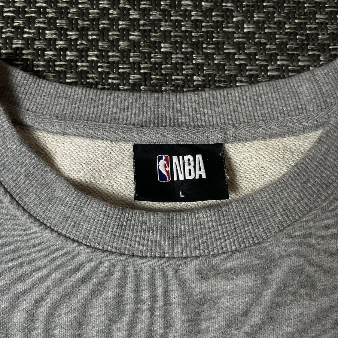 시카고 불스 그레이 옐로 화이트 배색 로고 맨투맨 L 상품이미지4