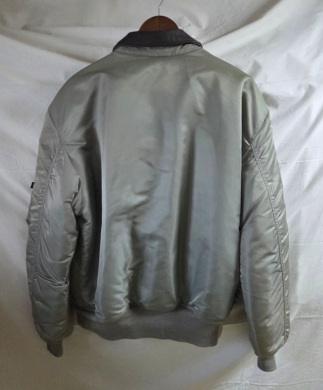 알파인더스트리 CWU-45P 플라이트 ma-1 봄버 자켓 상품이미지2