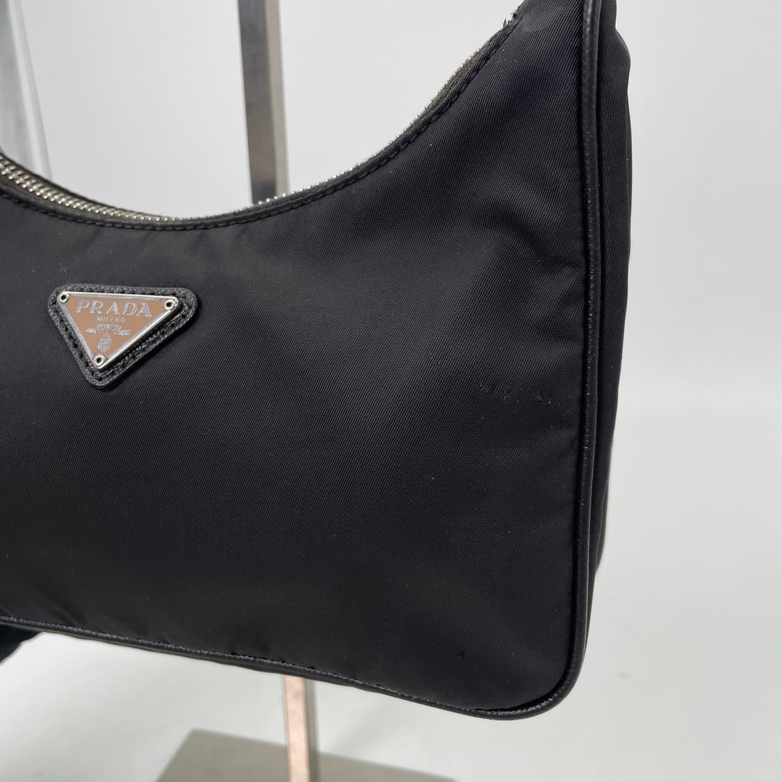 프라다 리에디션 2005 테수토 체인 숄더백 상품이미지4