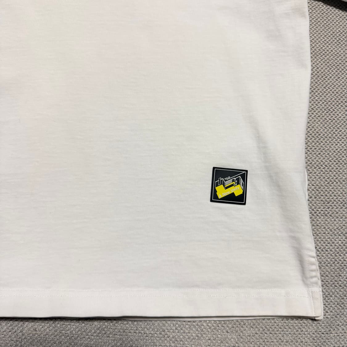 솔리드옴므 백 프린팅 반팔 라운드 티셔츠 상품이미지4