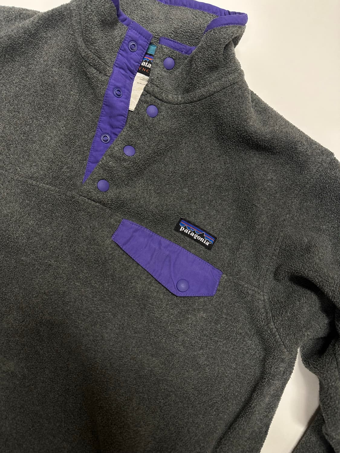 파타고니아 신칠라 다크그레이 판매합니다 상품이미지2
