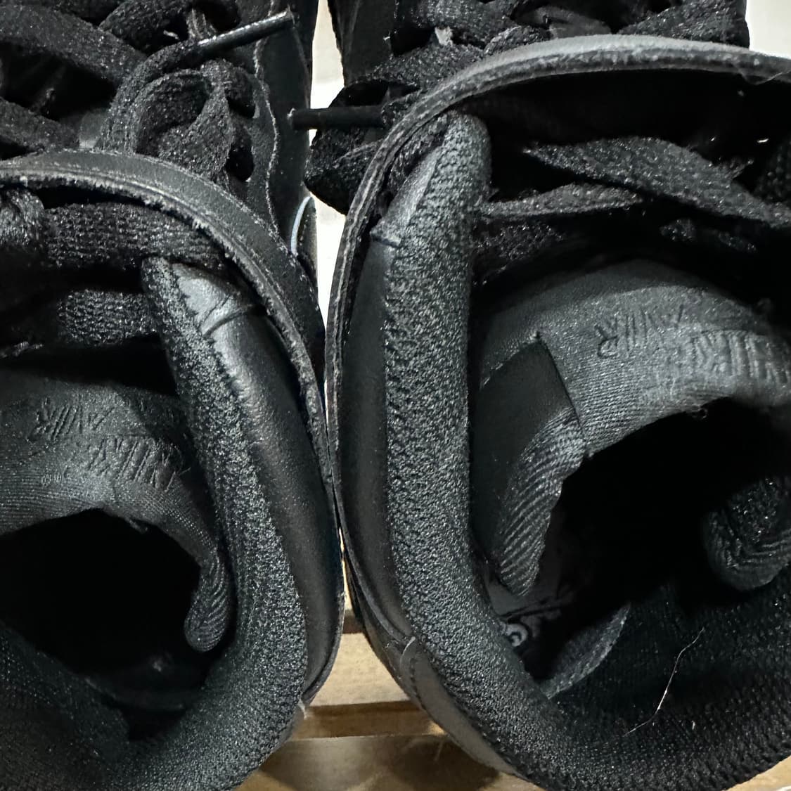 270) 나이키 운동화 남성 남자 신발 에어포스1 미드 올블랙 상품이미지8