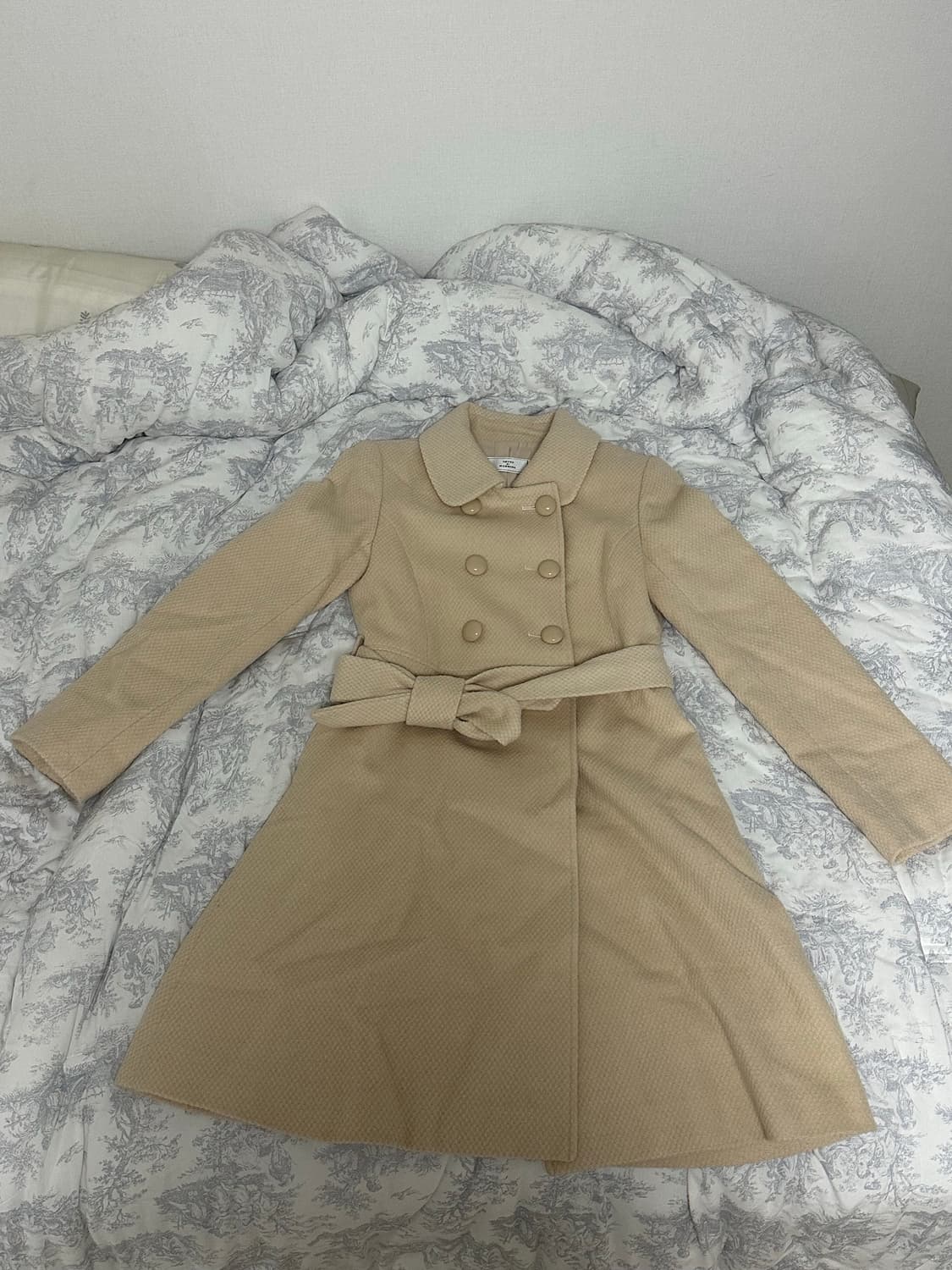 아이보리 A라인 코트 상품이미지1