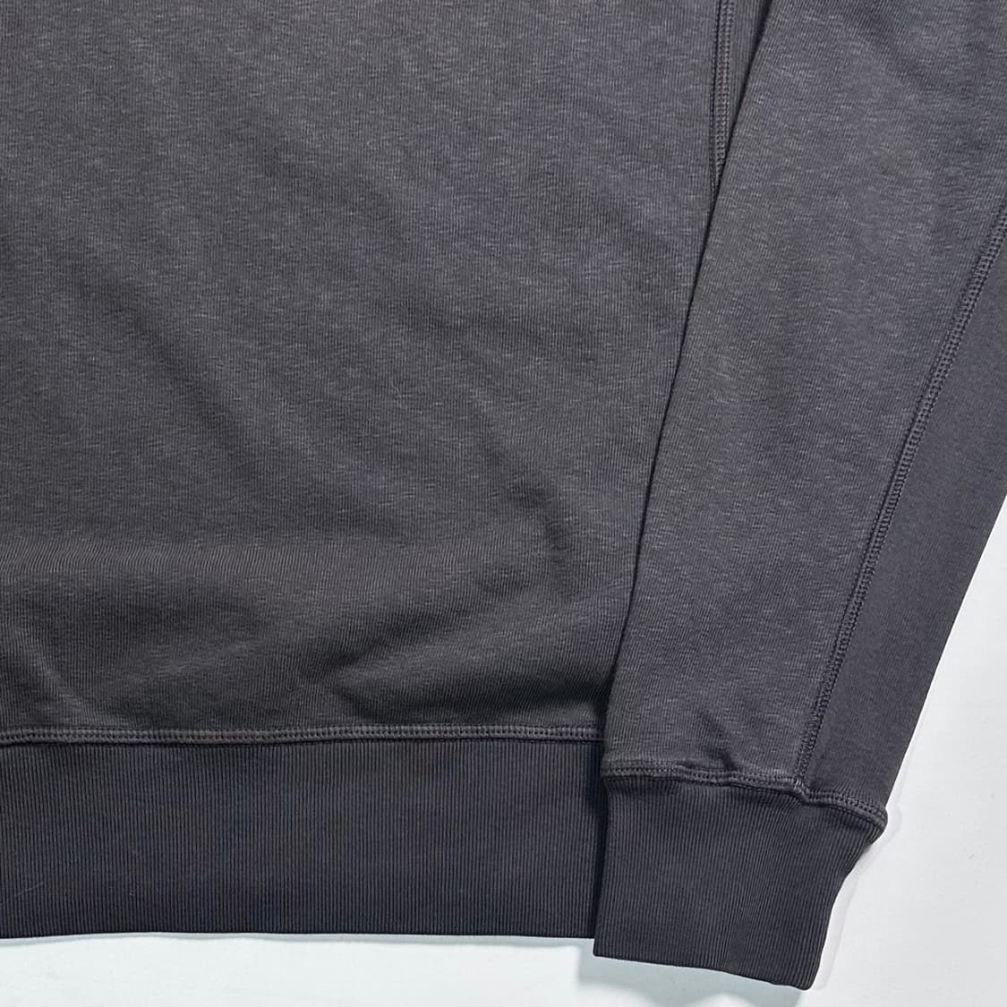 스톤아일랜드 와펜 반집업 맨투맨 상품이미지5