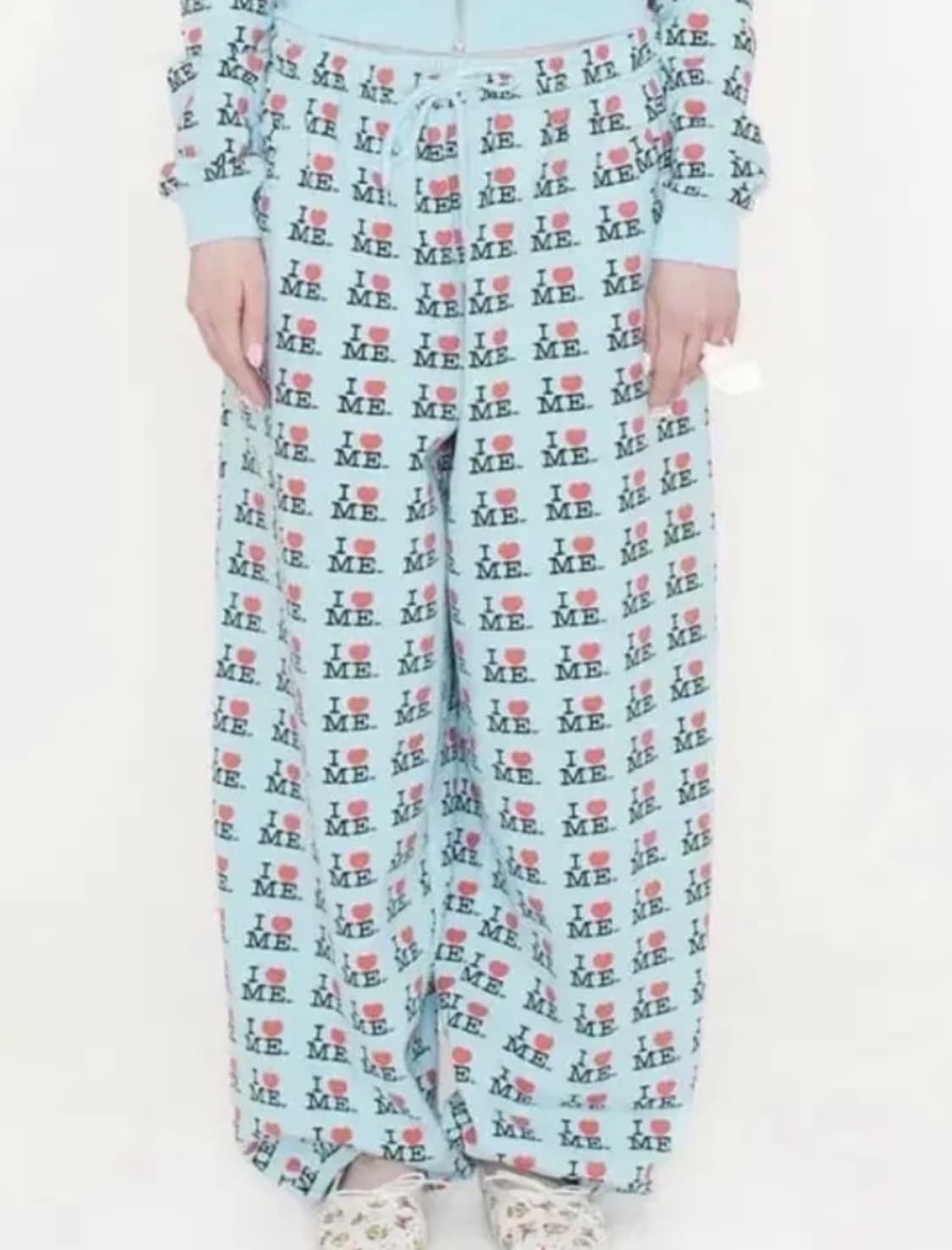 애슐리윌리엄스  s m 사이즈 조거팬츠 구합니다 ! 상품이미지1