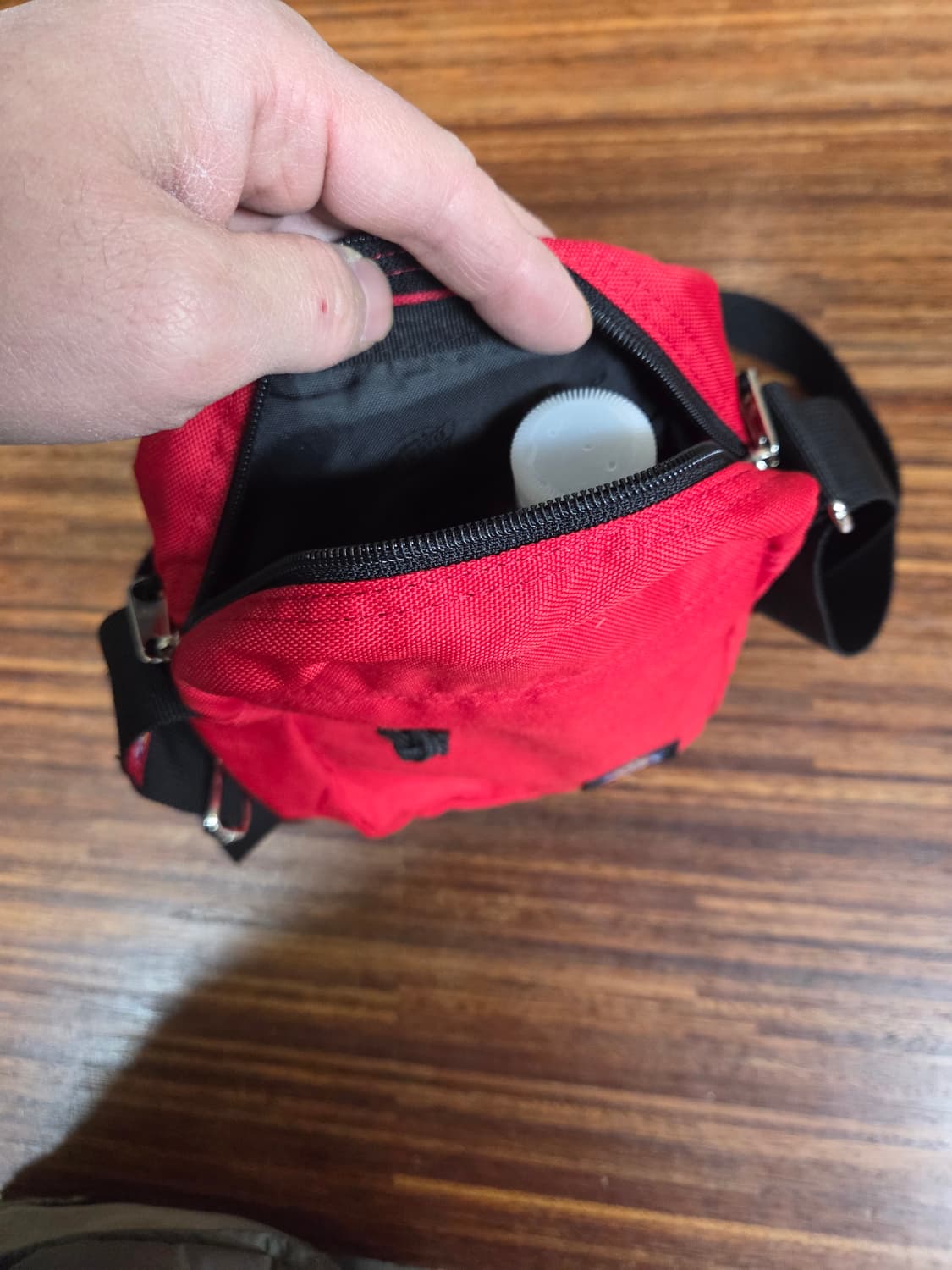 디키즈 크로스백 레드  상품이미지3