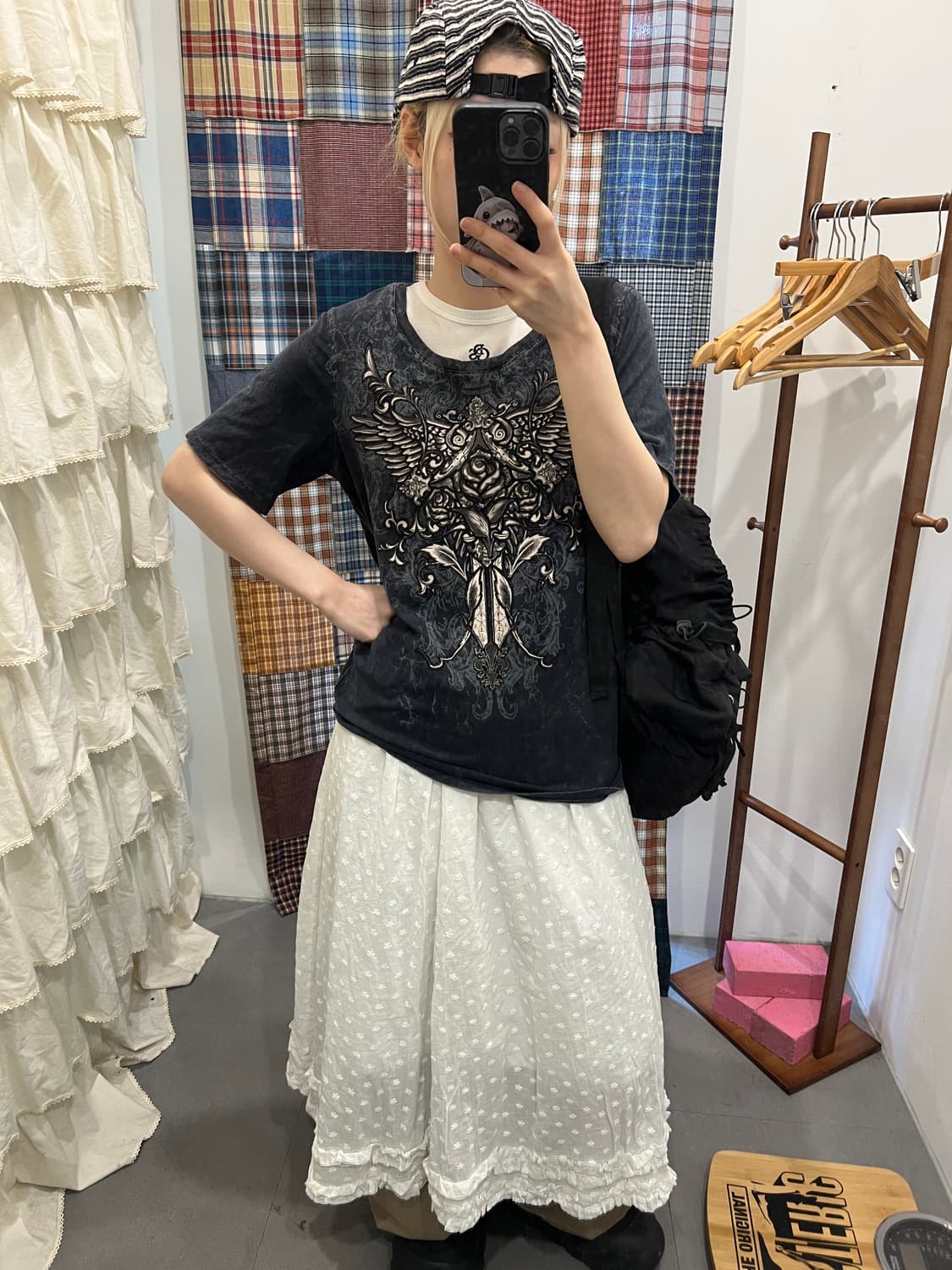 벅카루 차콜 프린팅 반팔 상품이미지3