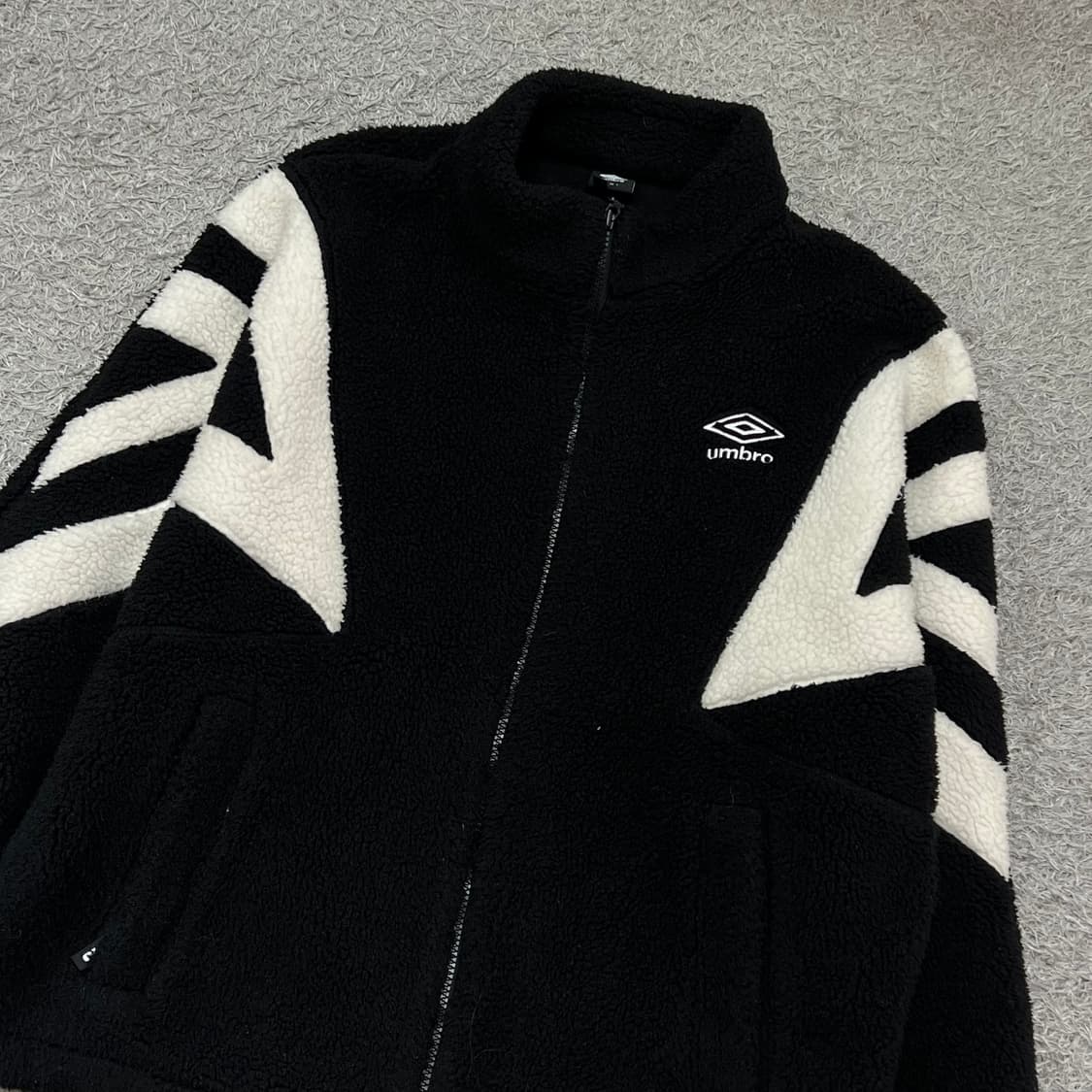 [95] 엄브로 후리스 상품이미지1