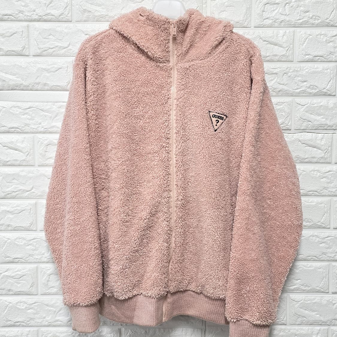 택포// 게스 핑크 뽀글이 후드 후리스 S-M 상품이미지1