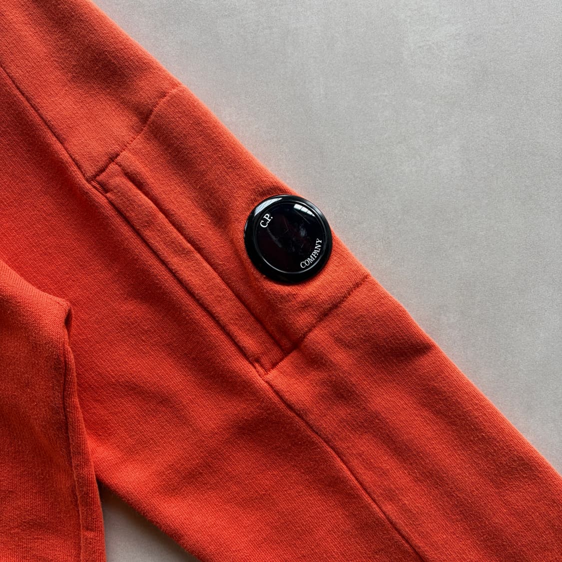 [M]씨피컴퍼니 C.P. Company 렌즈 포켓 맨투맨 상품이미지7