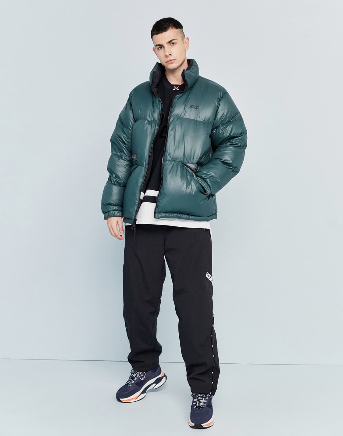 질스튜어트스포츠 라인배색 양면 덕다운 패딩 점퍼 남성100 상품이미지10