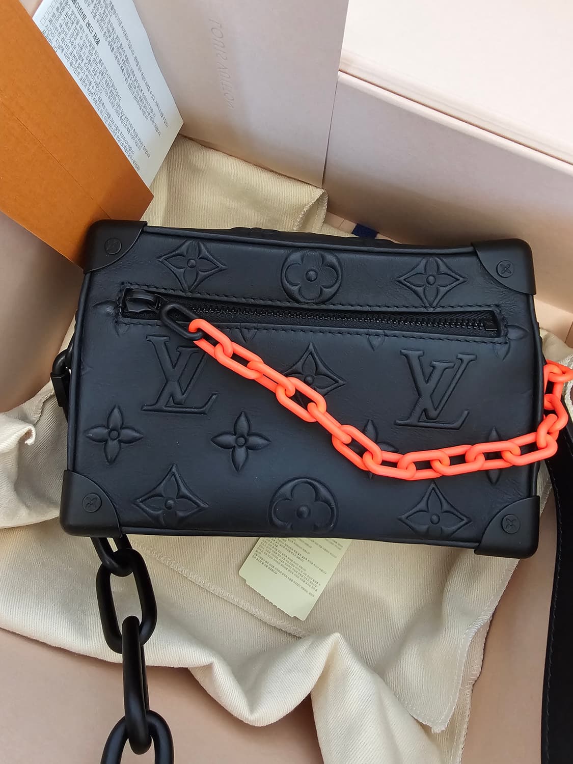 루이비통 버질아블로 입체 앰버서드 미니소프트 트렁크 크로스백 주황체인 상품이미지5