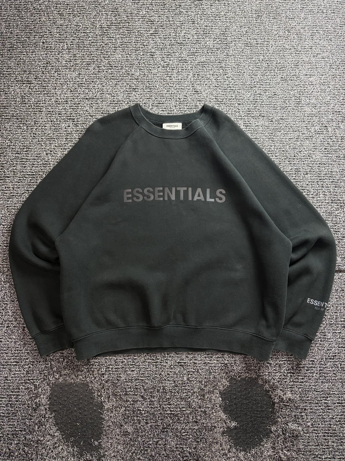 피어오브갓 에센셜 빅로고 크루넥 맨투맨 3850 상품이미지2