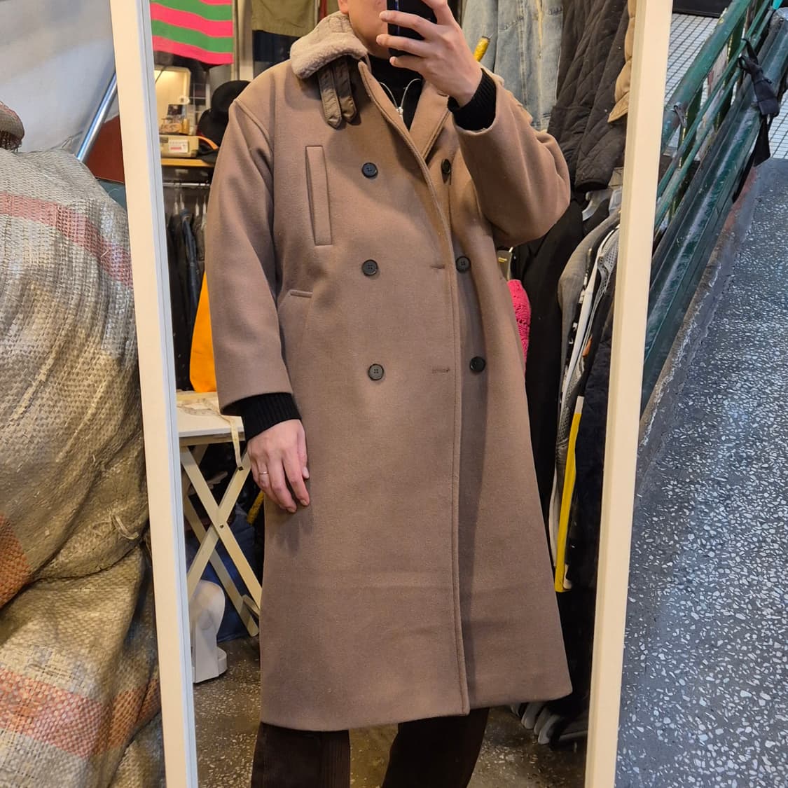 M(착샷잇음) 인디브라운 털배색 더블롱코트  상품이미지3