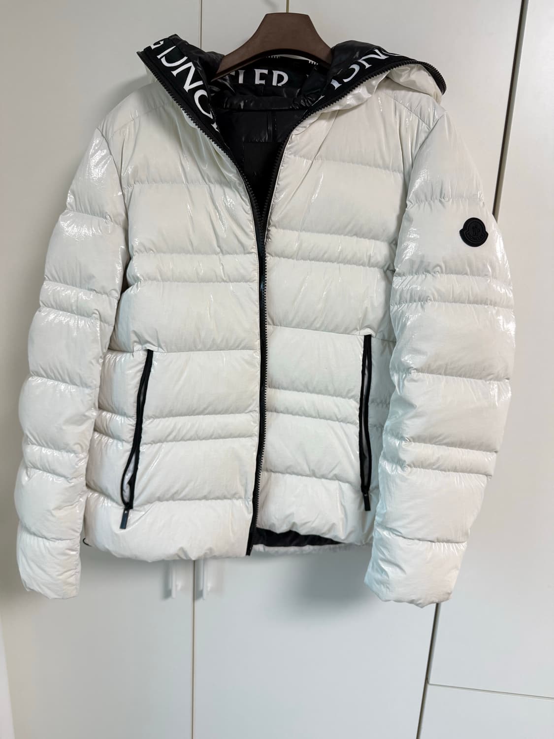 몽클레어 타론 다운 패딩 상품이미지4