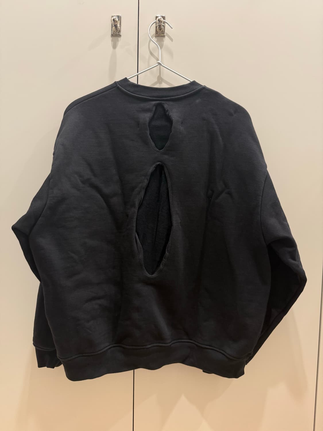 [L] JLAL 코튼 절개 스웻셔츠 맨투맨 블랙 상품이미지3