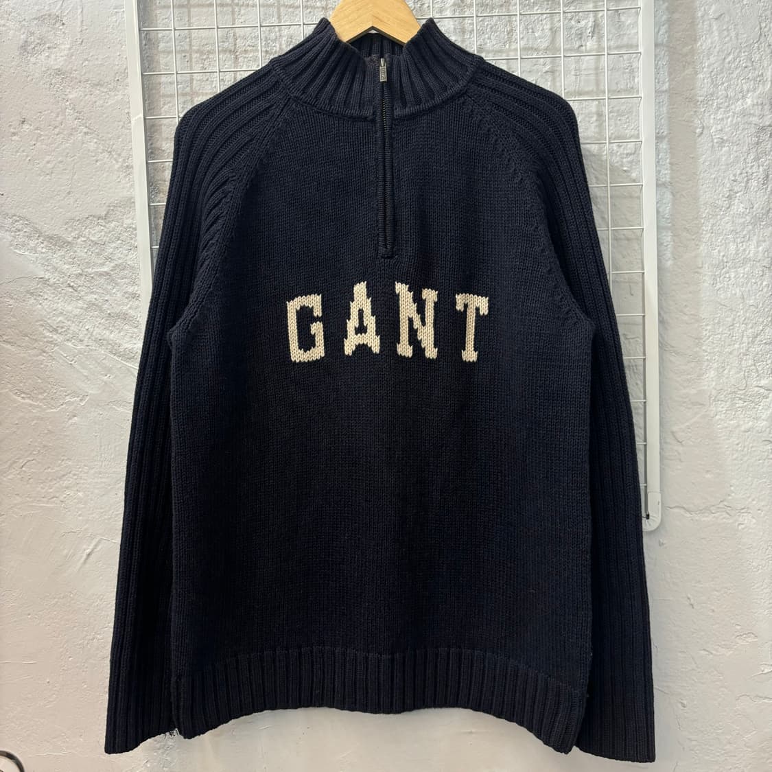 GANT 간트 빈티지 스펠아웃 네이비 반집업 니트티 L 상품이미지1