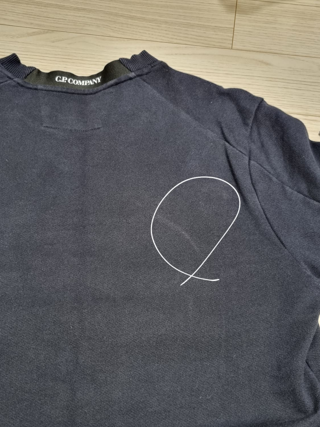 cp컴퍼니 렌즈 맨투맨 상품이미지6