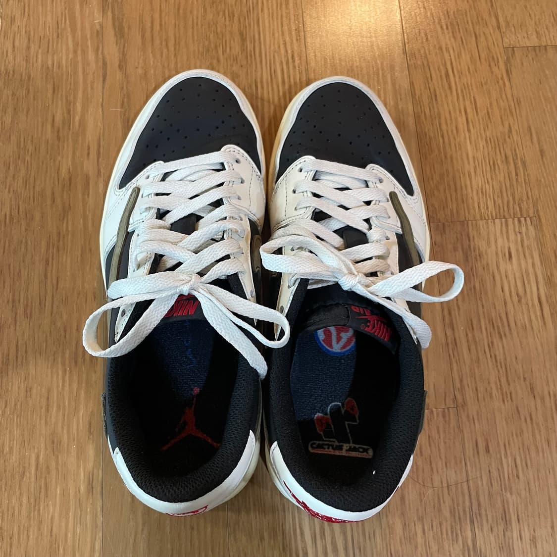 조던1 x 트래비스 스캇 레트로 로우 미디움 올리브 265 상품이미지5