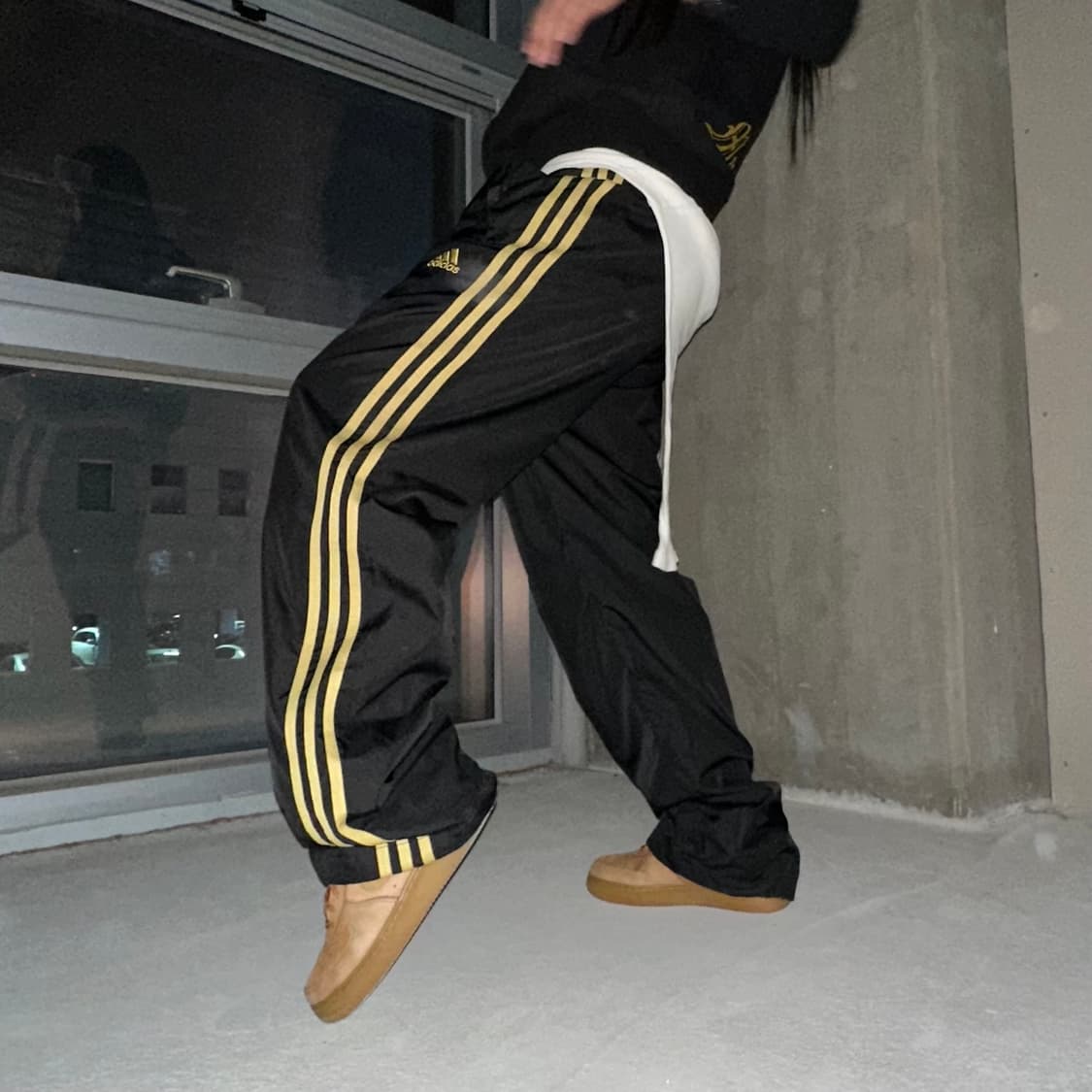  Adidas Gold stripe track pants 상품이미지1