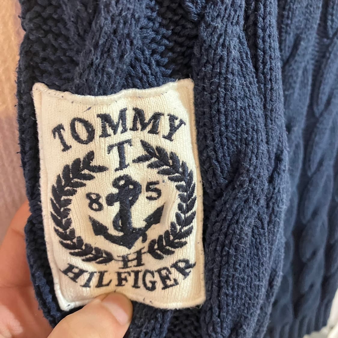 타미힐피거 꽈배기 반폴라 집업니트 상품이미지6