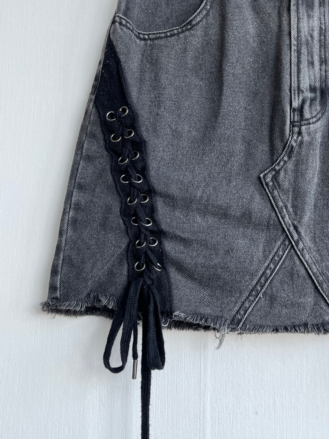 GU 아일렛 스트랩 데님 스커트 상품이미지4