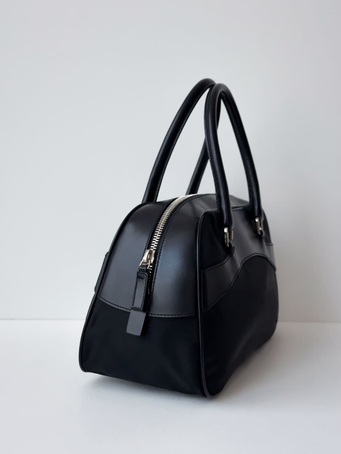 프라다 사이드 로고 볼링백 보스턴백 상품이미지4